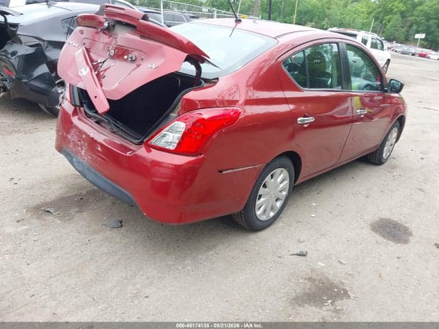 2017 NISSAN VERSA 1.6 SV 4