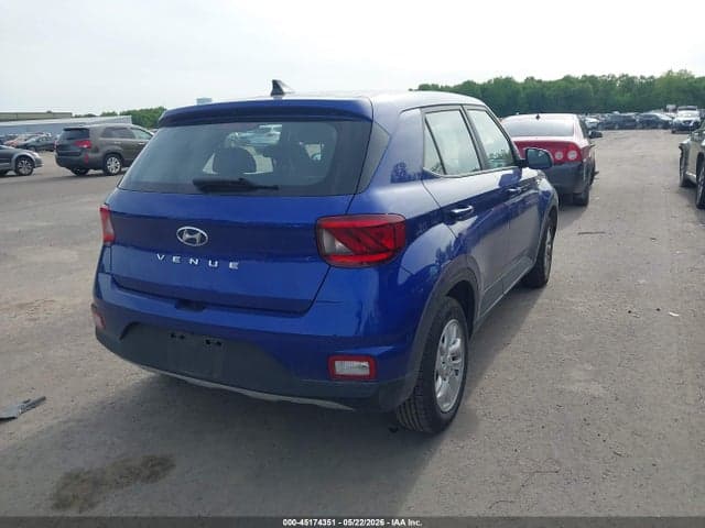 2021 HYUNDAI VENUE SE 4