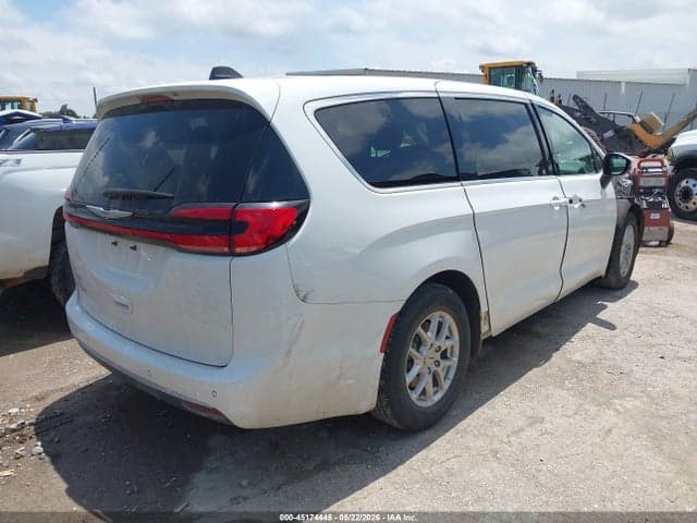 2023 CHRYSLER PACIFICA TOURING L 4