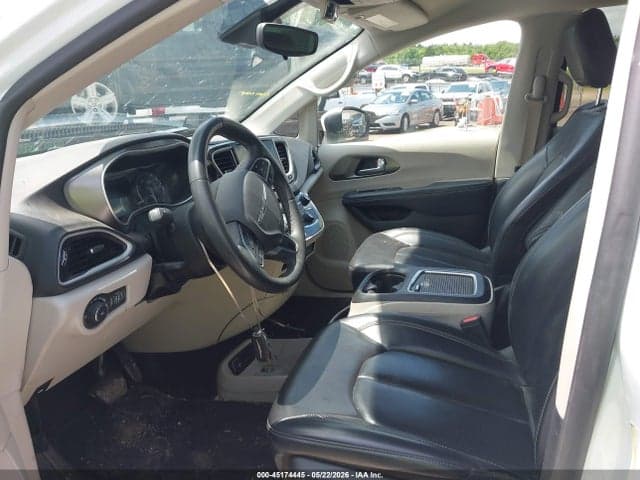 2023 CHRYSLER PACIFICA TOURING L 5