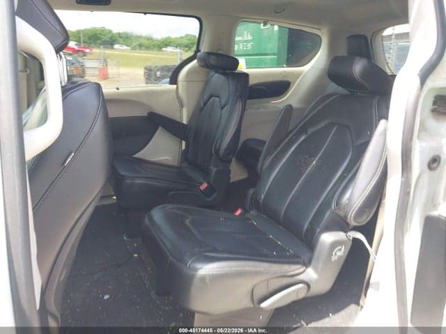 2023 CHRYSLER PACIFICA TOURING L 8