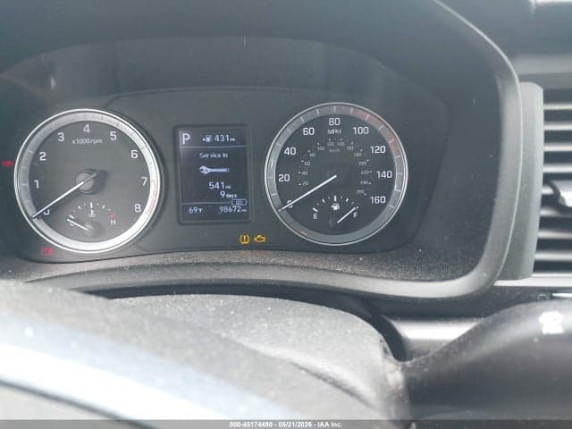 2018 HYUNDAI SONATA SE 7