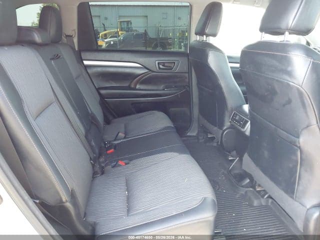2018 TOYOTA HIGHLANDER LE PLUS 8