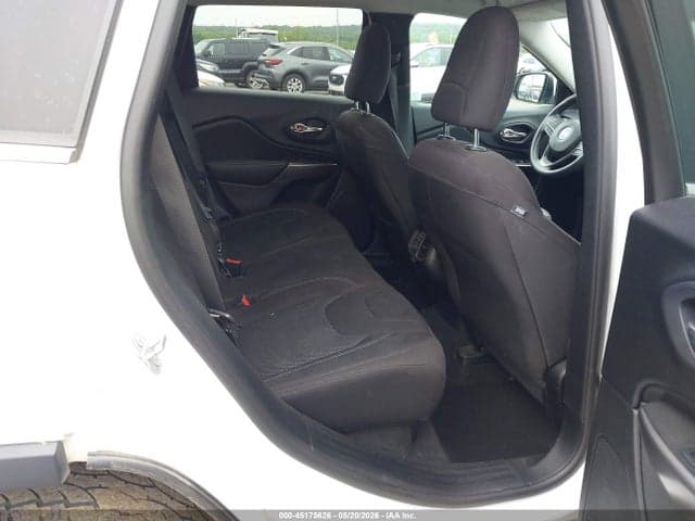 2019 JEEP CHEROKEE LATITUDE 4X4 8