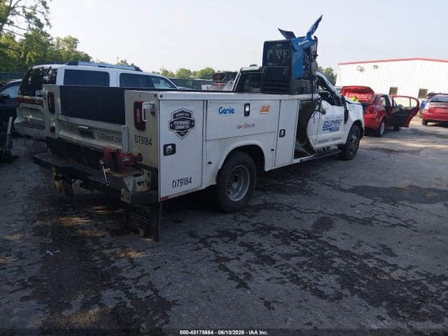 2022 FORD F-350 CHASSIS XL 4