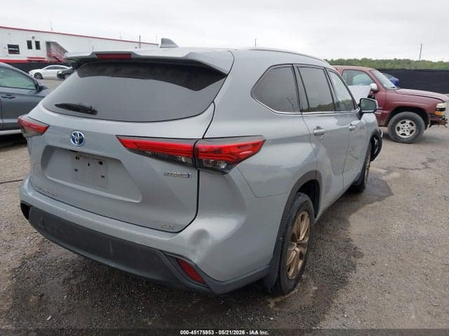 2022 TOYOTA HIGHLANDER HYBRID XLE BRONZE EDITION 4