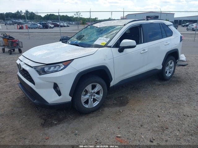 2020 TOYOTA RAV4 XLE 2