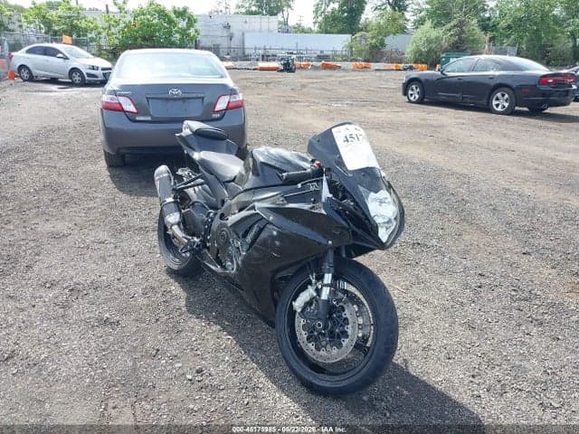 2020 SUZUKI GSX-R600 - 1