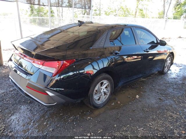 2025 HYUNDAI ELANTRA SE 4