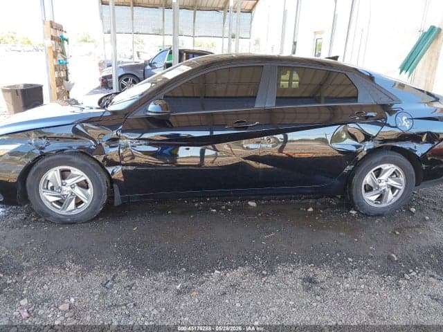 2025 HYUNDAI ELANTRA SE 6
