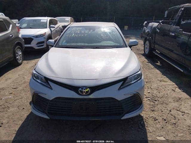2022 TOYOTA CAMRY LE 12