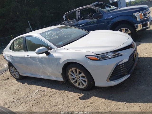 2022 TOYOTA CAMRY LE 13