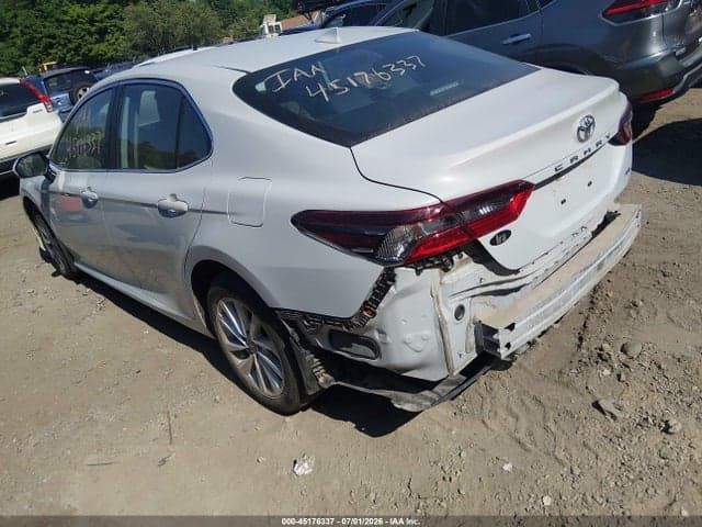 2022 TOYOTA CAMRY LE 3