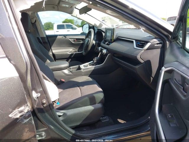2021 TOYOTA RAV4 LE 5