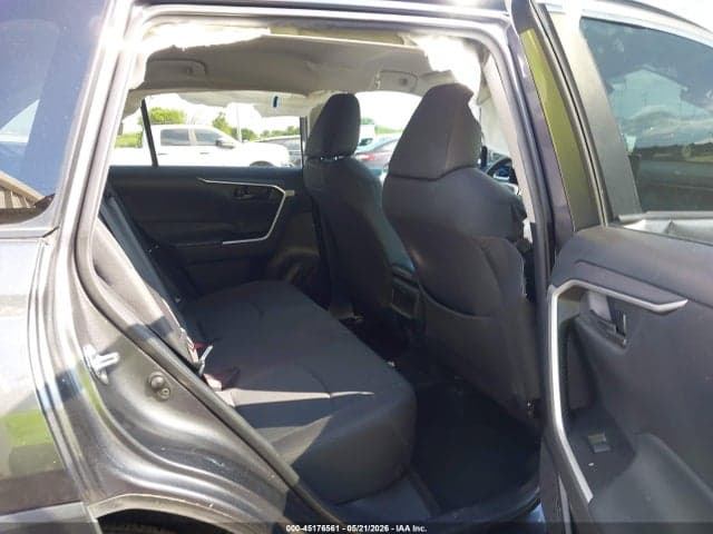 2021 TOYOTA RAV4 LE 8