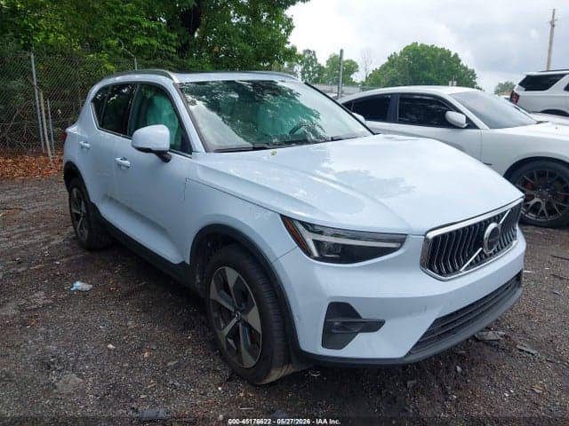 2025 VOLVO XC40 B5 PLUS BRIGHT THEME