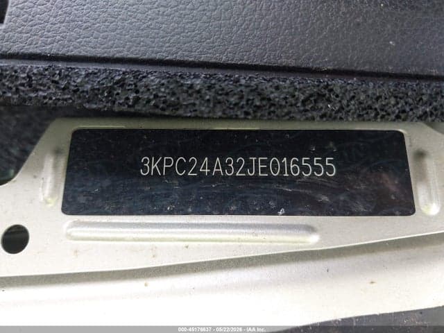 2018 HYUNDAI ACCENT SE 9