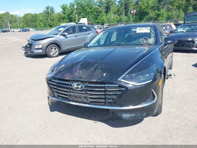 2022 HYUNDAI SONATA SE 20