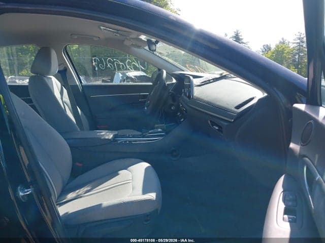 2022 HYUNDAI SONATA SE 5