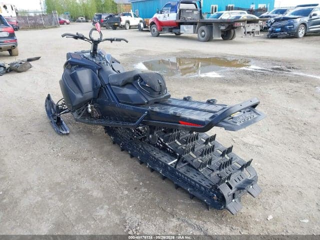 2022 SKI-DOO SUMMIT X 670 3