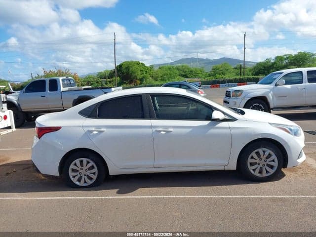 2019 HYUNDAI ACCENT SE 13