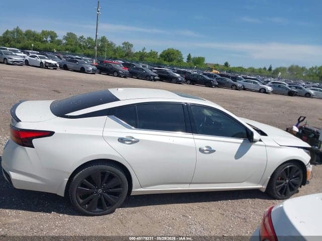 2021 NISSAN ALTIMA PLATINUM INTELLIGENT AWD 13