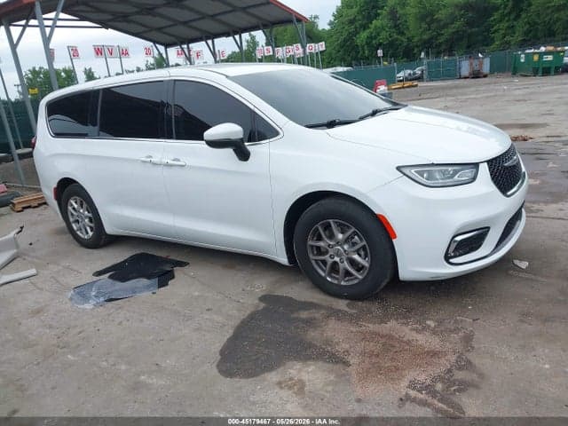 2023 CHRYSLER PACIFICA TOURING L 1