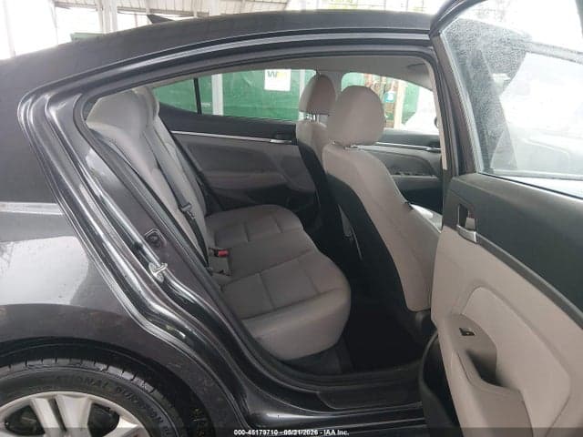 2020 HYUNDAI ELANTRA SEL 8