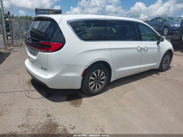 2023 CHRYSLER PACIFICA HYBRID TOURING L 4