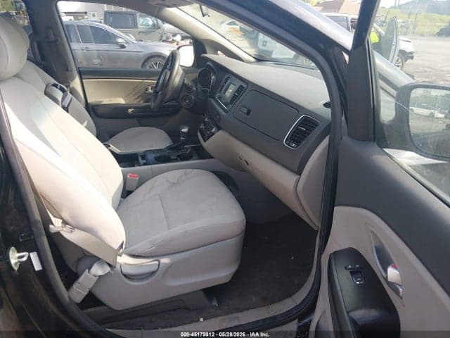 2018 KIA SEDONA LX 5