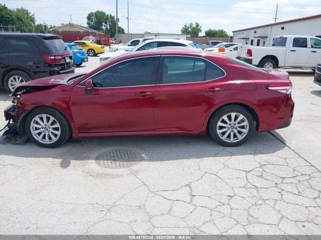 2018 TOYOTA CAMRY LE 15