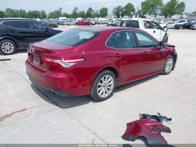 2018 TOYOTA CAMRY LE 4
