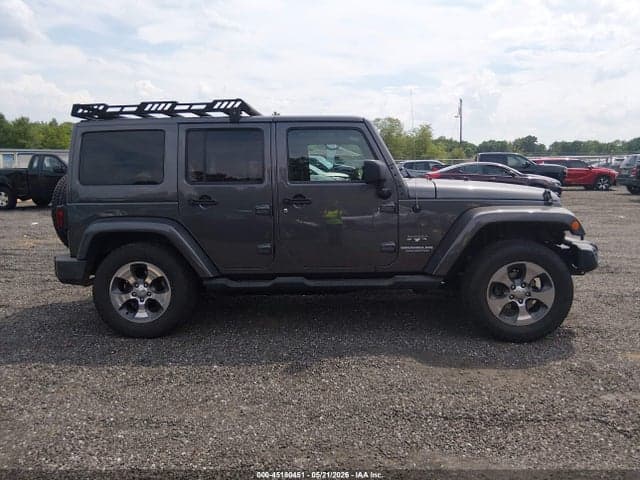 2017 JEEP WRANGLER UNLIMITED SAHARA 4X4 13