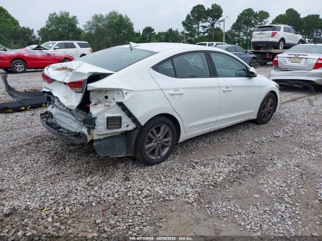 2018 HYUNDAI ELANTRA SEL 4