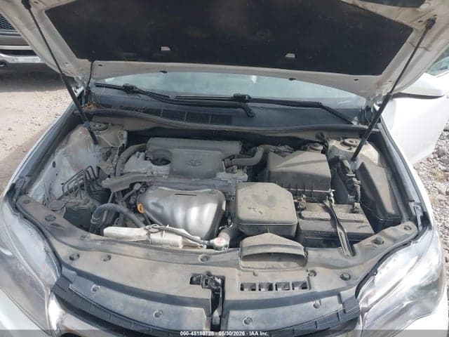2017 TOYOTA CAMRY SE 11