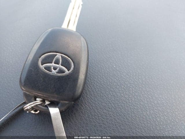 2019 TOYOTA COROLLA LE 11