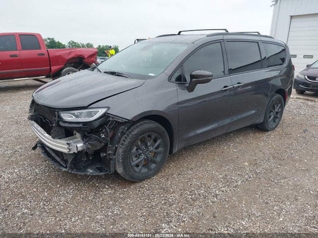 2022 CHRYSLER PACIFICA TOURING L AWD 2