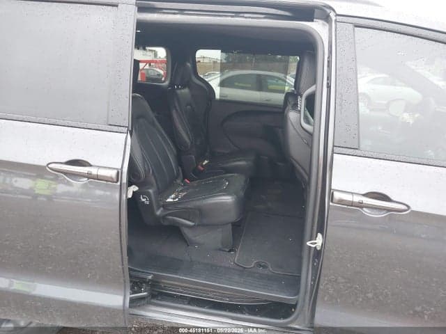 2022 CHRYSLER PACIFICA TOURING L AWD 8