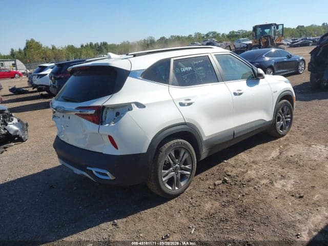 2023 KIA SELTOS S 4