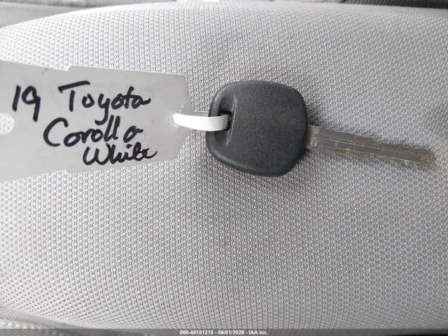 2019 TOYOTA COROLLA LE 11