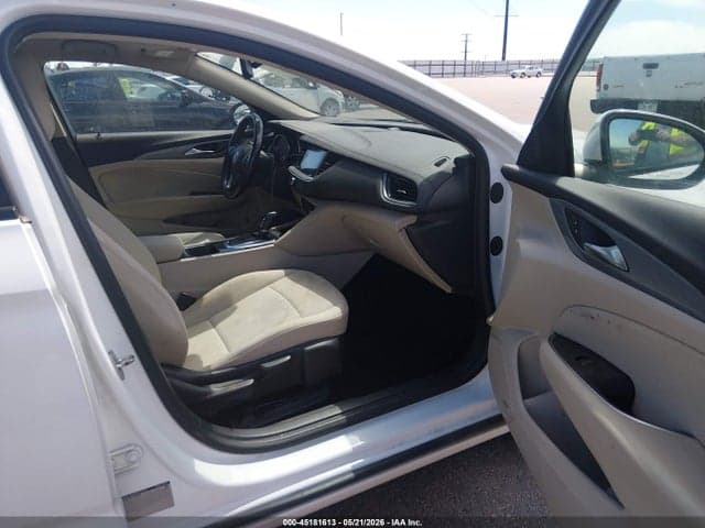 2018 BUICK REGAL SPORTBACK PREFERRED 5