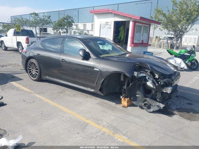 2012 PORSCHE PANAMERA 4 1
