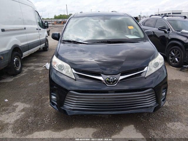 2020 TOYOTA SIENNA XLE 12