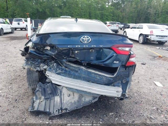 2021 TOYOTA CAMRY SE 6
