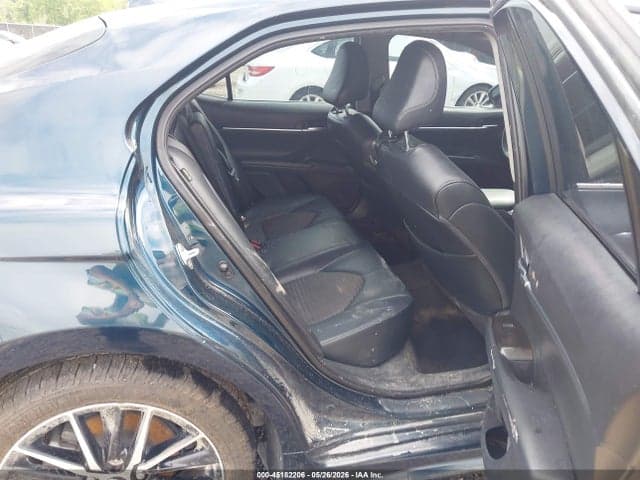 2021 TOYOTA CAMRY SE 8