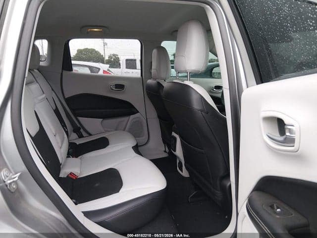 2018 JEEP COMPASS LATITUDE FWD 8
