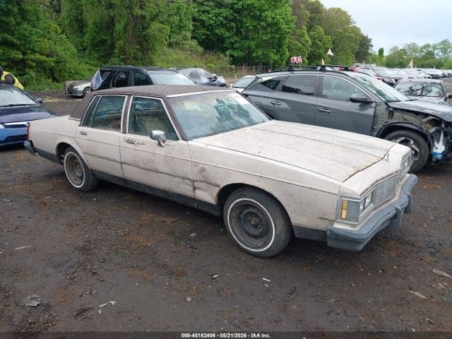 1983 OLDSMOBILE DELTA 88 ROYALE