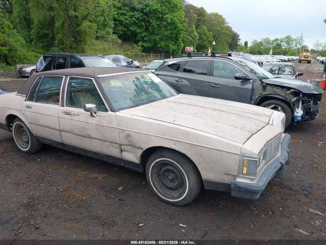 1983 OLDSMOBILE DELTA 88 ROYALE 6