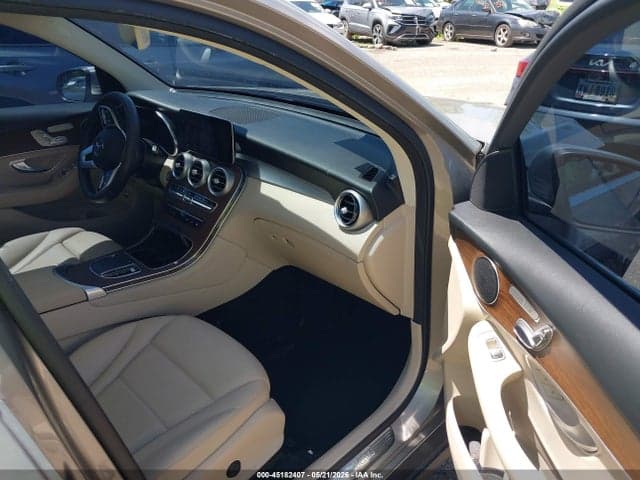 2020 MERCEDES-BENZ GLC 300 5