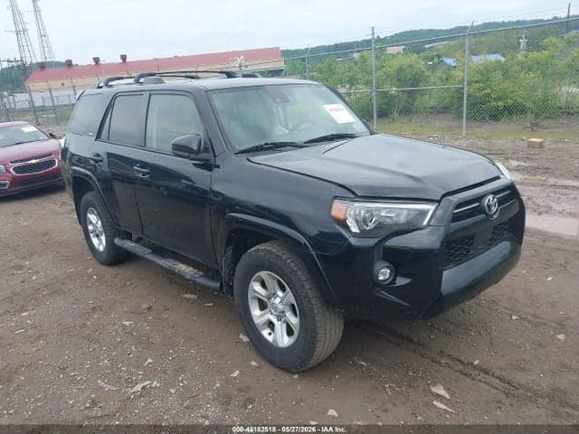 2022 TOYOTA 4RUNNER SR5 1